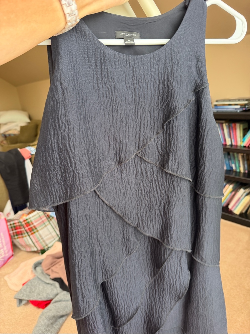 🩷 Ann Taylor Elegant Dark Navy Sleeveless Tiered Midi Dress size 6🩷